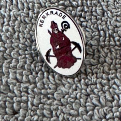 Sale Photo Thumbnail #528: Not real sure what the pin represents