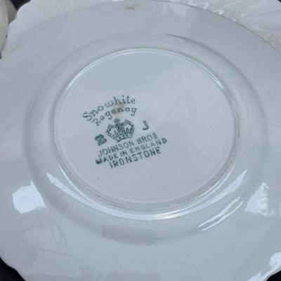 LOT 46: Vintage Utility Ware, Transferware & China: Buffalo China, Rego, Crooksville, W.R. Midwinter Ltd, Sebring Pottery