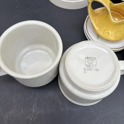 LOT 46: Vintage Utility Ware, Transferware & China: Buffalo China, Rego, Crooksville, W.R. Midwinter Ltd, Sebring Pottery