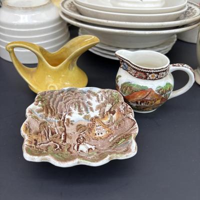 LOT 46: Vintage Utility Ware, Transferware & China: Buffalo China, Rego, Crooksville, W.R. Midwinter Ltd, Sebring Pottery
