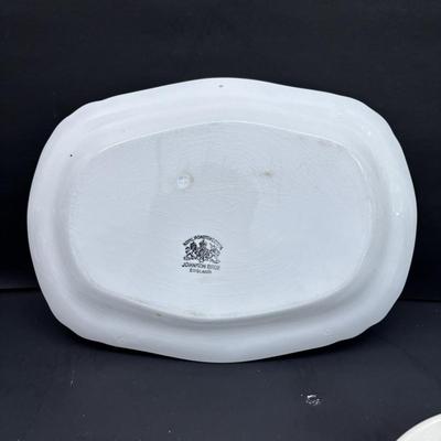 LOT 46: Vintage Utility Ware, Transferware & China: Buffalo China, Rego, Crooksville, W.R. Midwinter Ltd, Sebring Pottery