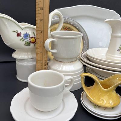 LOT 46: Vintage Utility Ware, Transferware & China: Buffalo China, Rego, Crooksville, W.R. Midwinter Ltd, Sebring Pottery
