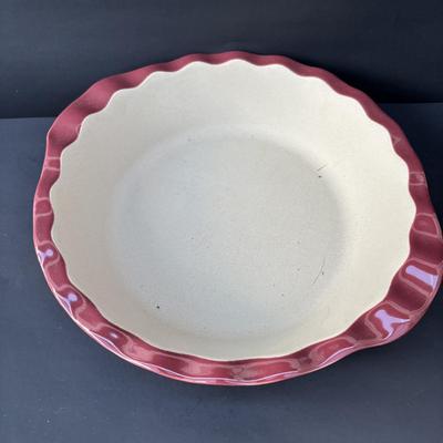 LOT 47: Longaberger Pink Pottery, Baskets, Soap Dish & Pamper Chef Stoneware Pie Dish