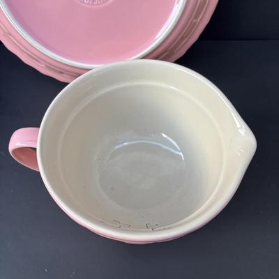 LOT 47: Longaberger Pink Pottery, Baskets, Soap Dish & Pamper Chef Stoneware Pie Dish