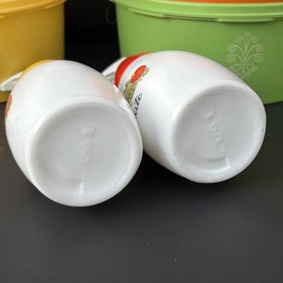 LOT 50: Vintage Kitchen: Pyrex, Anchor Hocking Fire King, Corning Ware Spice of Life, Tupperware, Juice Glasses