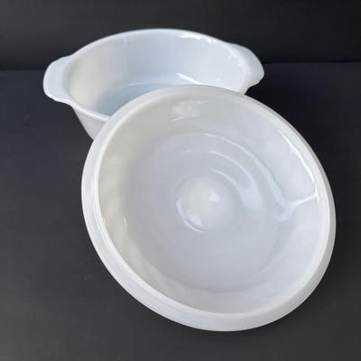 LOT 50: Vintage Kitchen: Pyrex, Anchor Hocking Fire King, Corning Ware Spice of Life, Tupperware, Juice Glasses