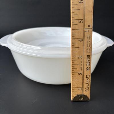 LOT 50: Vintage Kitchen: Pyrex, Anchor Hocking Fire King, Corning Ware Spice of Life, Tupperware, Juice Glasses