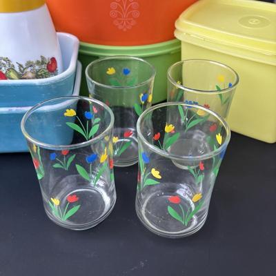 LOT 50: Vintage Kitchen: Pyrex, Anchor Hocking Fire King, Corning Ware Spice of Life, Tupperware, Juice Glasses
