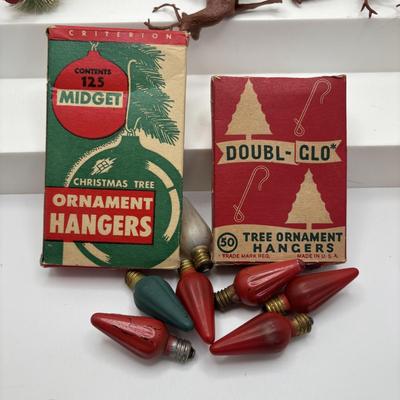 LOT 52: Vintage Christmas Decor