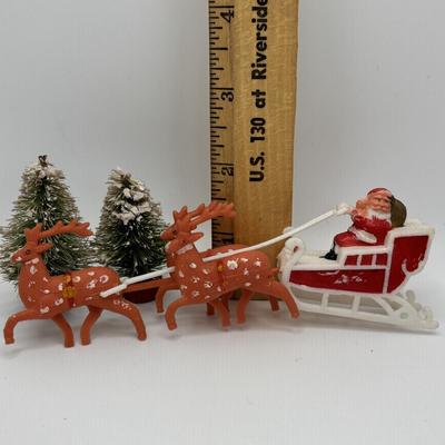 LOT 52: Vintage Christmas Decor