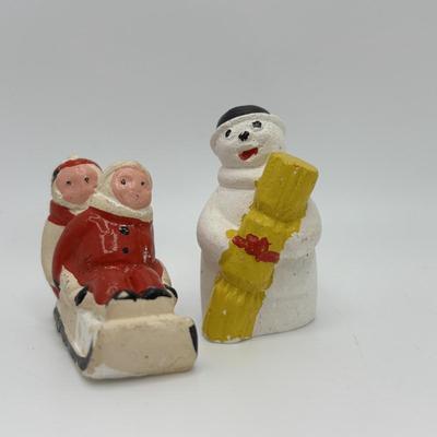LOT 52: Vintage Christmas Decor