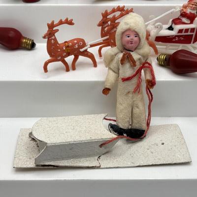 LOT 52: Vintage Christmas Decor