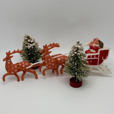 LOT 52: Vintage Christmas Decor