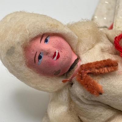 LOT 52: Vintage Christmas Decor