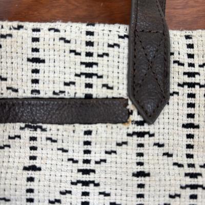 LOT 55: Thirty-One Jewel Crossbody Bag with Thirty-One Around Town Tote & Ruby Mini Bag in White Striped Straw