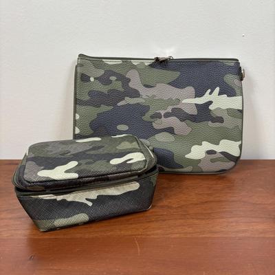 LOT 56: Thirty-One Camouflage #BODYGOALS Tote Bag
