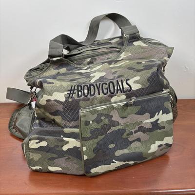 LOT 56: Thirty-One Camouflage #BODYGOALS Tote Bag
