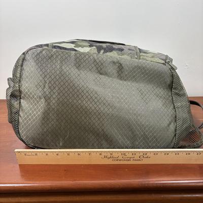 LOT 56: Thirty-One Camouflage #BODYGOALS Tote Bag
