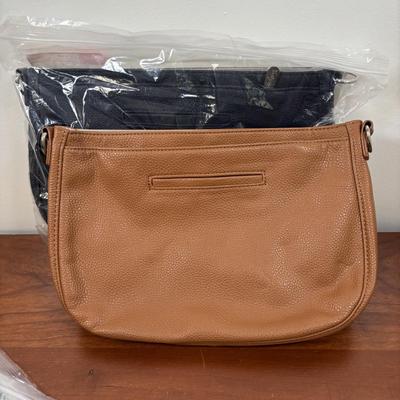 LOT 57: Thirty-One Studio Classic Body Handbag Collection