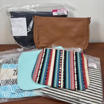 LOT 57: Thirty-One Studio Classic Body Handbag Collection