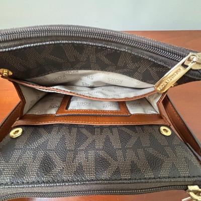 LOT 61: Michael Kors Jet Set Travel Medium Logo Crossbody Bag & Jet Set Continental Wallet in Vanilla Signature Print