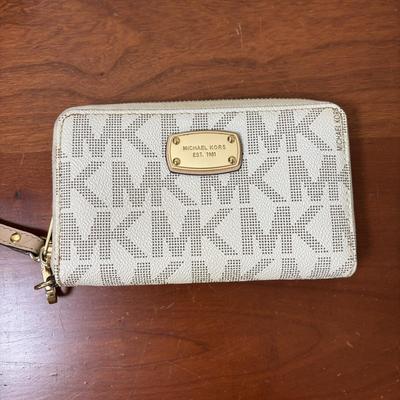 LOT 61: Michael Kors Jet Set Travel Medium Logo Crossbody Bag & Jet Set Continental Wallet in Vanilla Signature Print