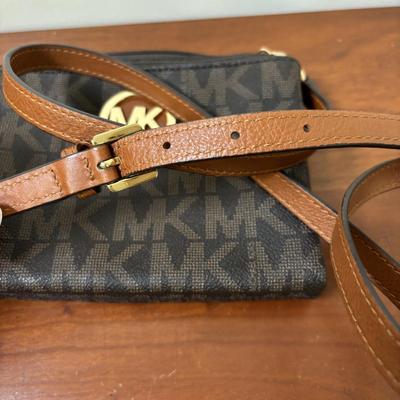LOT 61: Michael Kors Jet Set Travel Medium Logo Crossbody Bag & Jet Set Continental Wallet in Vanilla Signature Print