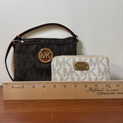 LOT 61: Michael Kors Jet Set Travel Medium Logo Crossbody Bag & Jet Set Continental Wallet in Vanilla Signature Print