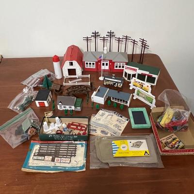 LOT 64: Vintage Plastic Ville and More