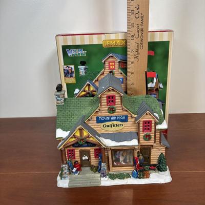 LOT 69: Lemax Village Landscapes & Vail Ski House