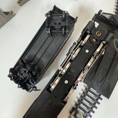 LOT 71: Tyco Pak1 Transformer, Made in Yugoslavia Train Cars, Train Trestle, Tunnel
