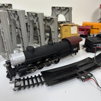 LOT 71: Tyco Pak1 Transformer, Made in Yugoslavia Train Cars, Train Trestle, Tunnel