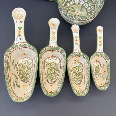 LOT 81: Temptations Old World Green Ovenware Dishes
