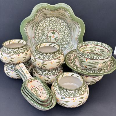 LOT 81: Temptations Old World Green Ovenware Dishes