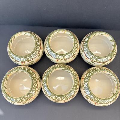 LOT 81: Temptations Old World Green Ovenware Dishes