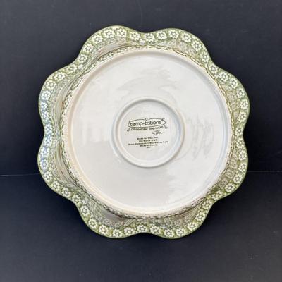 LOT 81: Temptations Old World Green Ovenware Dishes