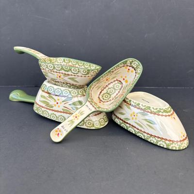 LOT 81: Temptations Old World Green Ovenware Dishes
