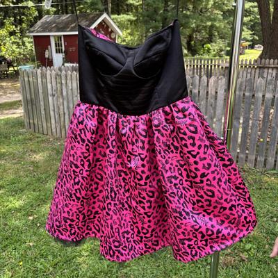 LOT 84: Clothing Some New w/Tags Various Styles & Sizes
