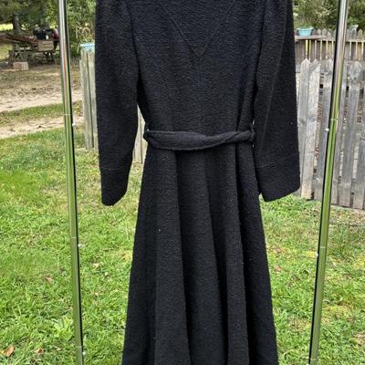 LOT 85: Jackets & Coats: Styles & Sizes Vary