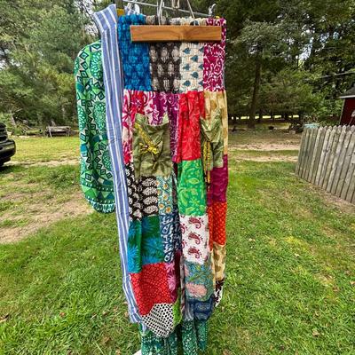 LOT 86: Ladies Clothing: Styles & Sizes Vary