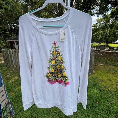 LOT 86: Ladies Clothing: Styles & Sizes Vary