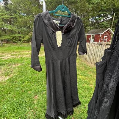 LOT 88: Ladies Clothing: Styles & Sizes Vary
