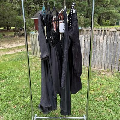 LOT 88: Ladies Clothing: Styles & Sizes Vary