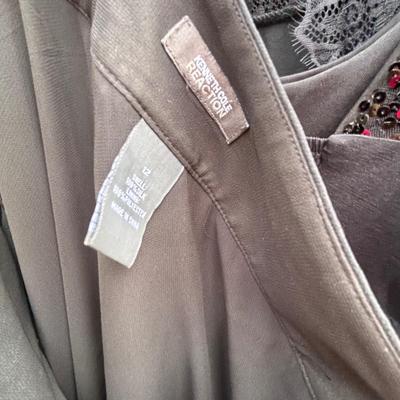 LOT 88: Ladies Clothing: Styles & Sizes Vary