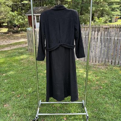 LOT 89: Ladies Clothing: Styles & Sizes Vary