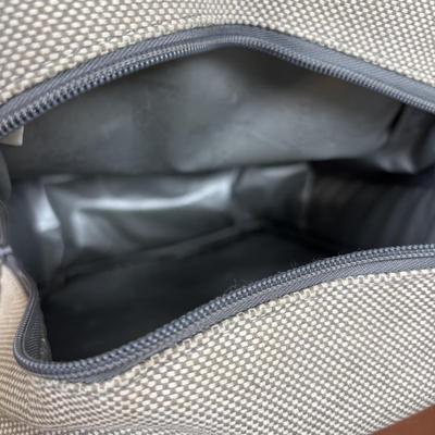 LOT 91: Thirty-One Sling Bag Cooler, Backpack Cooler & Animal Shaped Snack Bags