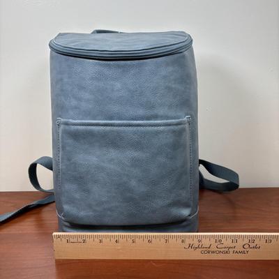 LOT 92: Thirty-One Cooler Backpack, Half-Moon Pebble Crossbody Purse & Jewell Rubie Terazzo Pebble Crossbody