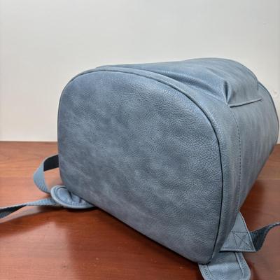 LOT 92: Thirty-One Cooler Backpack, Half-Moon Pebble Crossbody Purse & Jewell Rubie Terazzo Pebble Crossbody