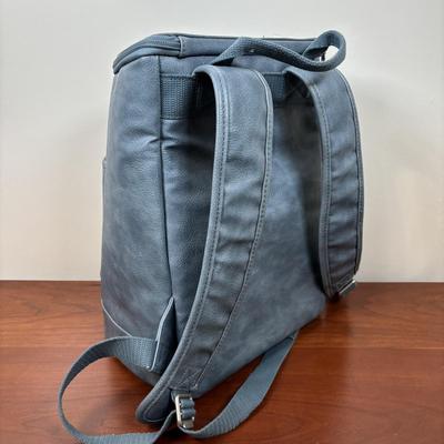 LOT 92: Thirty-One Cooler Backpack, Half-Moon Pebble Crossbody Purse & Jewell Rubie Terazzo Pebble Crossbody
