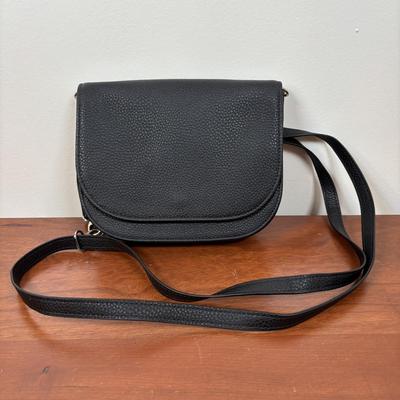 LOT 94: Thirty-One Casual Plaid Carry-All, Convertible Belt Bag, J Monogrammed Crossbody & Card Holder